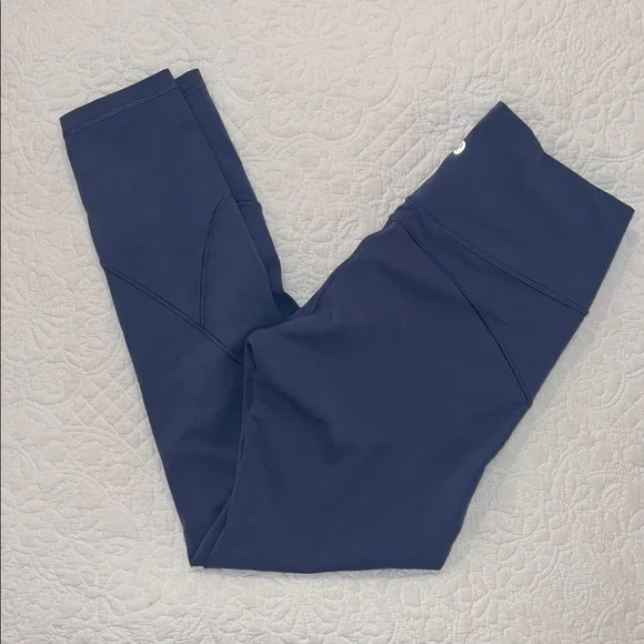 Lululemon Leggings size 8 In Movement 7/8 Tight *Everlux 25" - Picture 8 of 10